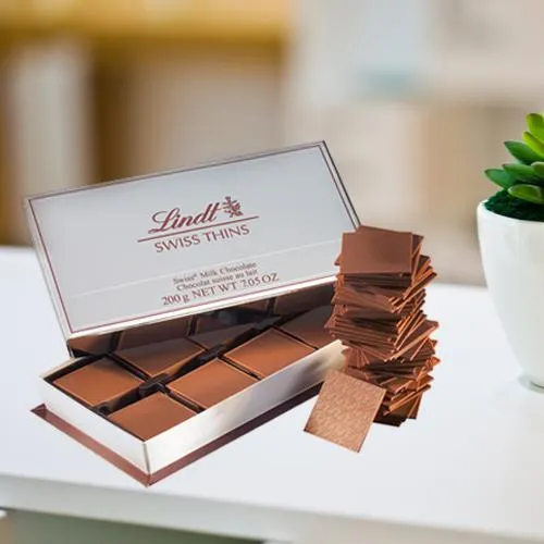 Deliver Lindt Swiss Thins Milk Chocolates Online