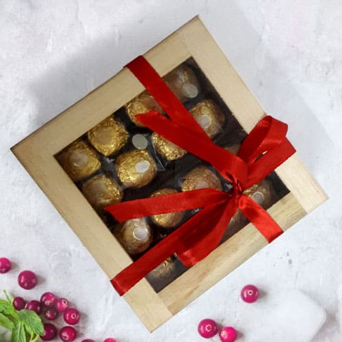 Sending Ferrero Rocher Gift Box
