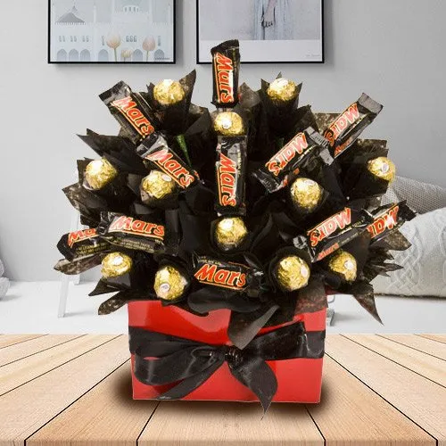 Attractive Bouquet of Mars and Ferrero Rocher Chocolate