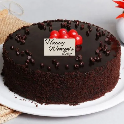 Blissful Women�s Day Chocolate Mud Cake