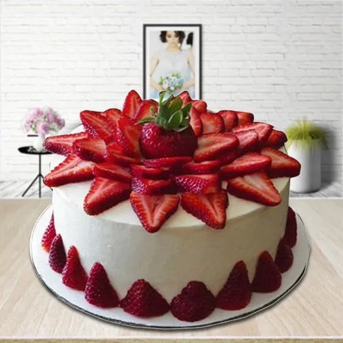 Online Delicious Strawberry Cake