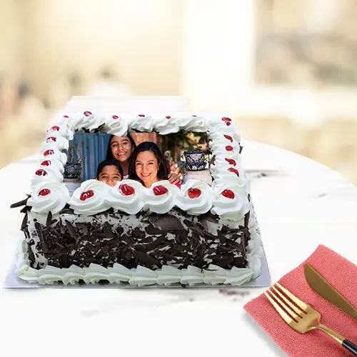 Enjoyable V-day Delight Black Forest Photo Cake