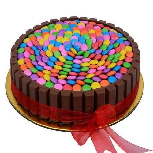 Gift Delectable Kitkat Cake