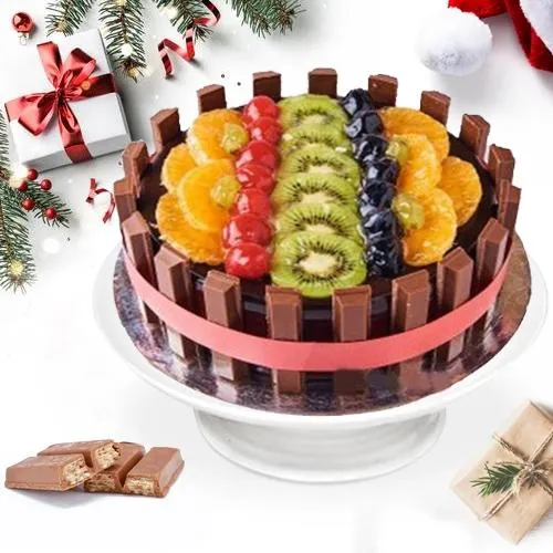 Award-Winning KitKat-Fresh Fruits Cake for XMas