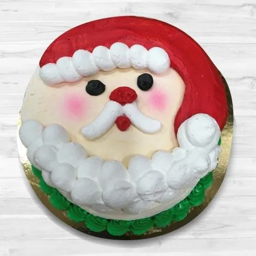 Mouth-Watering Santa Claus Fondant Cake	