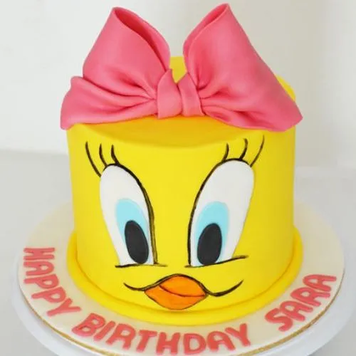 Gift Tweety Cake for Kids
