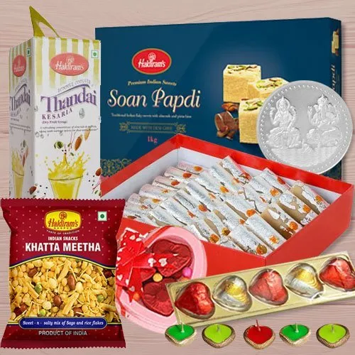 Enthralling Diwali Treats Hamper