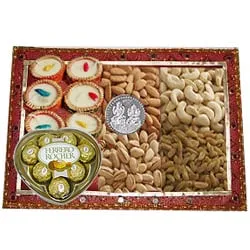 Awe-Inspiring Gift Hamper of Diwali Feast