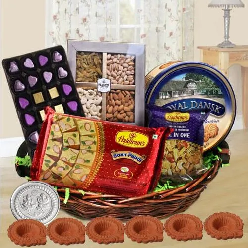 Wonderful Diwali Hamper with Diya n Free Coin