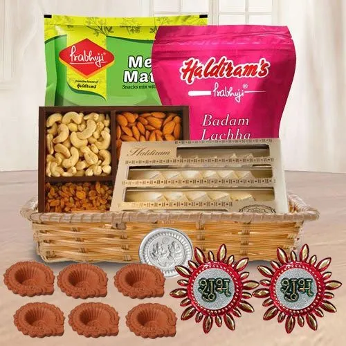 Remarkable Diwali Dry Fruits with Sweets and Snacks Hamper