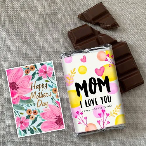 Send Nestle KitKat Personalized Photo Chocolate with Card for Mom