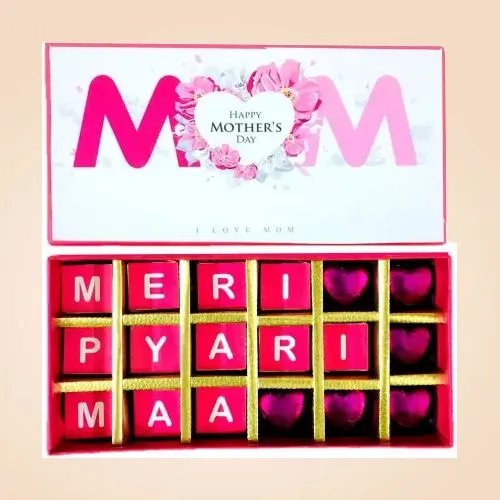 Admirable Present of Meri Pyaari Maa Personalized Handmade Chocolates