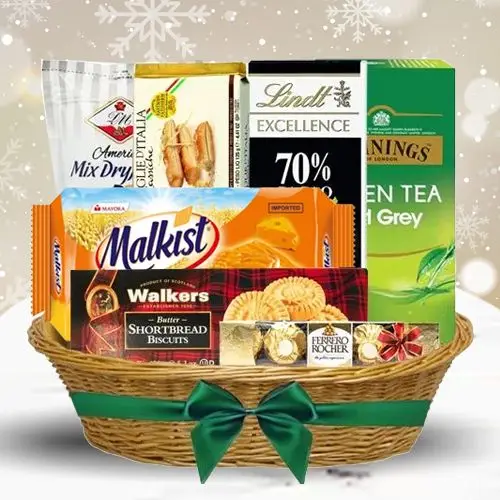 Super Snacks Desire Christmas Basket