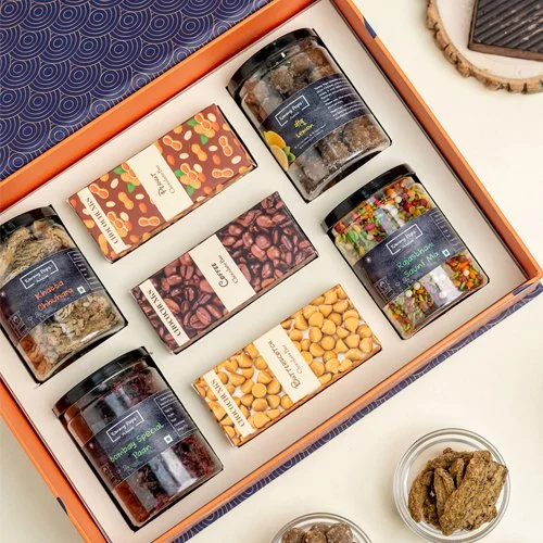 Alluring Gift Pack of Assorted Mukhwas N Chocolate Bars