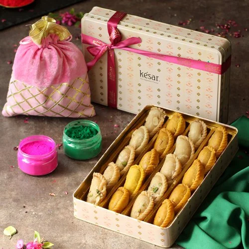 Special Gift Combo of Assorted Gujiya with Herbal colors Potli