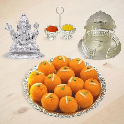 Auspicious Ganeshji Hamper with Sweets