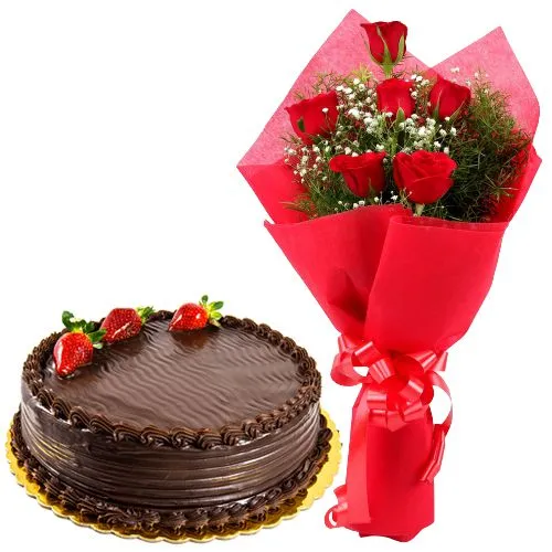 Red Rose Bouquet with Chocolate Cake