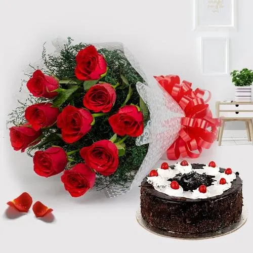 12 Red Roses with 1 Kg Black Forest Cake