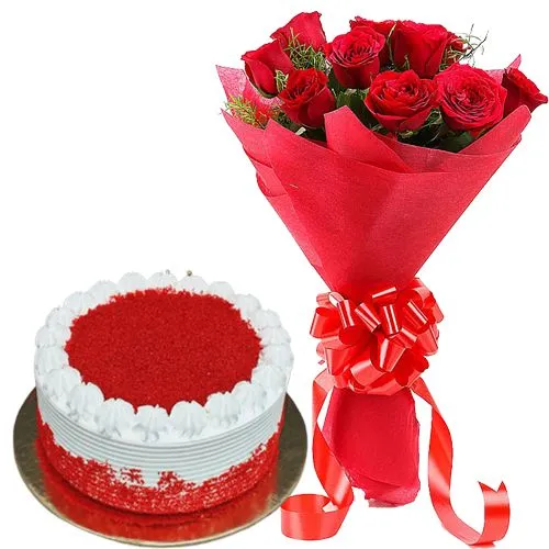 Hypnotizing Red Velvet Cake with Red Roses Bouquet