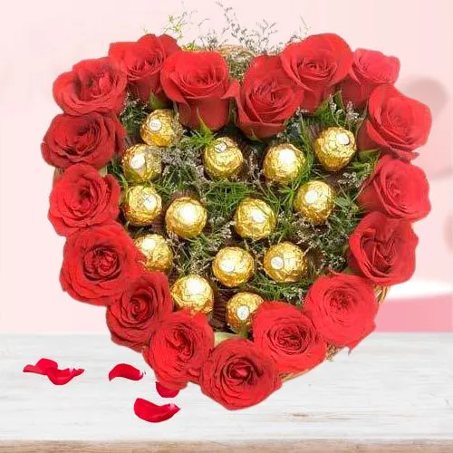 Gorgeous Heart Shape Roses n Ferrero Rocher Bouquet  	