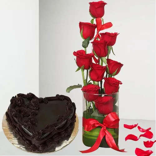 Lovely Gift of Red Roses in Vase with Heart Shape Chocolate Cake