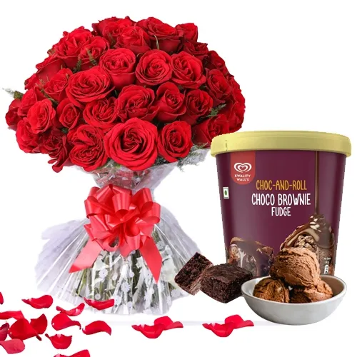 Excellent Love Combo of Red Rose Bouquet n Kwality Walls Brownie Fudge Ice Cream