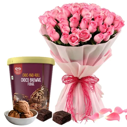 Fantastic Pink Rose Bouquet with Kwality Walls Choco Brownie Ice Cream