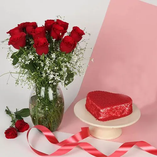 Brilliant Red Roses in Vase with Red Velvet Heart Cake