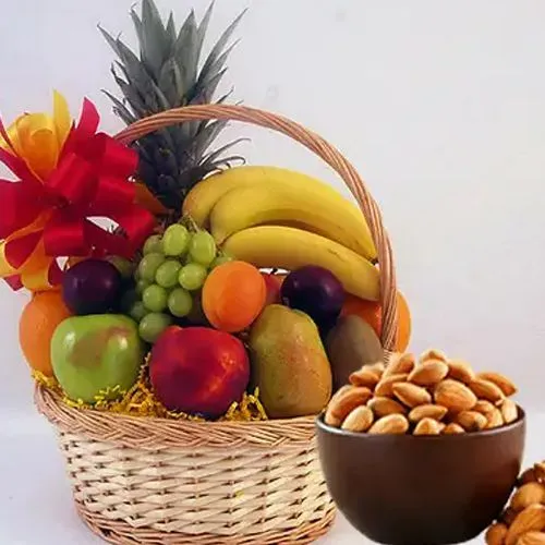 Fresh Fruit n Almond Gift Combo