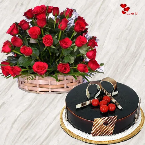 Chocolate Cake N Red Roses Basaket Combo for Rose Day