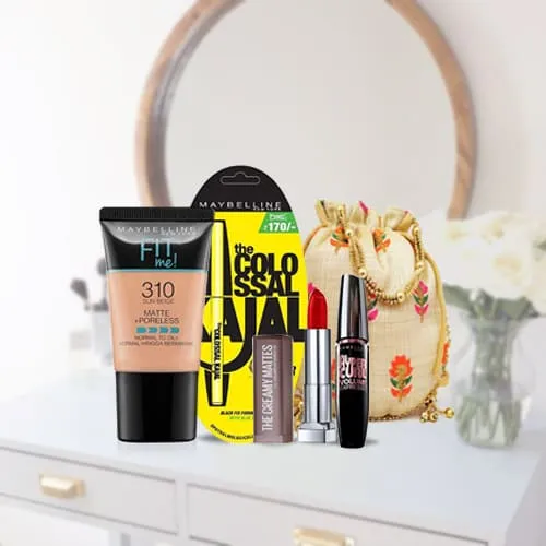Beautiful Looking Maybelline New York Day Night Makeup Kit