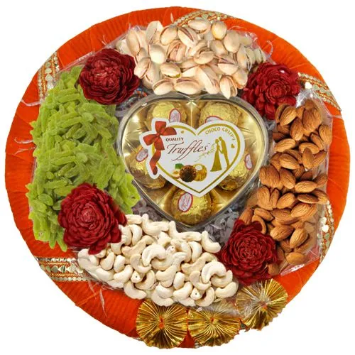 Sumptuous Dry Fruits n Nuts Tray