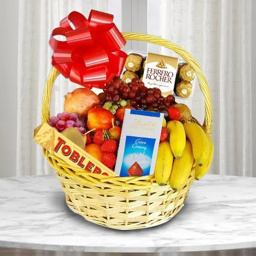 Mesmerizing Basket of Fresh Fruits n Chocolates