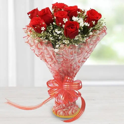 Shop 12 Red Roses Hand Bunch