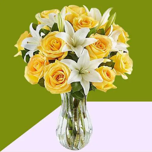 Wonderful Arrangement of Roses n Lilies in Vase