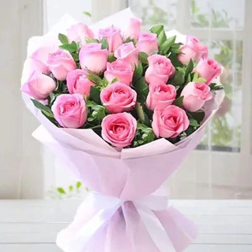 Elegant Pink Rose Bouquet