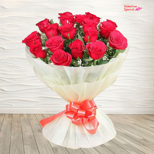 Order Dutch Roses Hand Bunch for V-Day