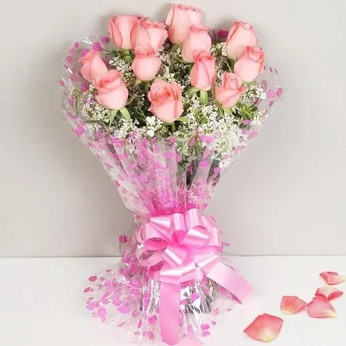 Sending Dutch Pink Roses Bunch with Love for Mom