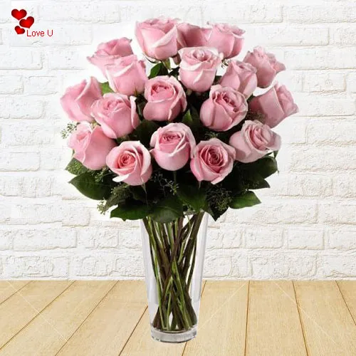 Shop Pink Roses in a Vase Online