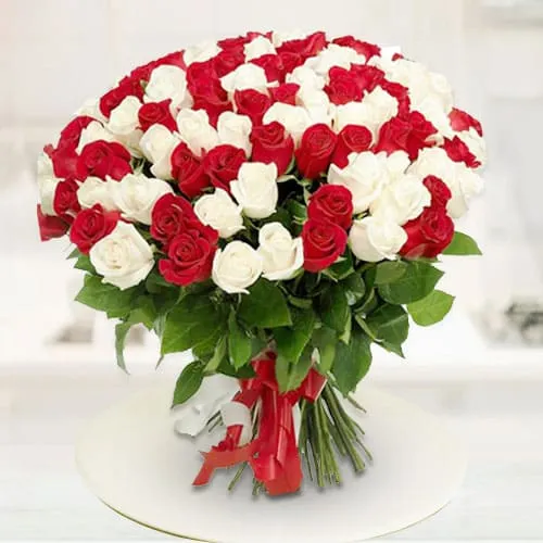 Order Red N White Roses Bouquet Online
