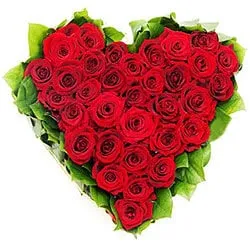 Buy Online Heart Shaped Bouquet of Dutch Roses