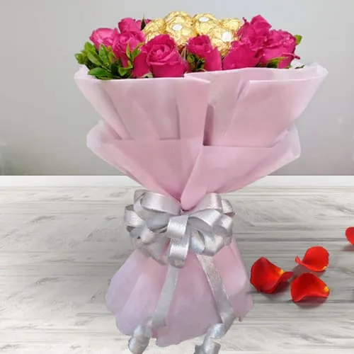 Buy 15 Red Roses N 8pc Ferrero Rocher Tissue Wrapped Bouquet