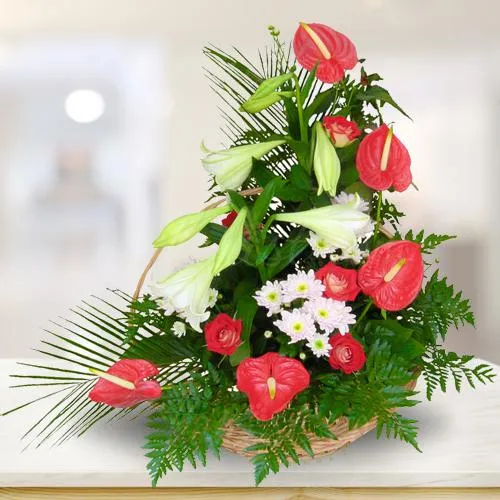 Send Red N White Flowers Arrangement