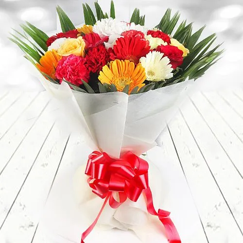 Buy Bouquet of Carnations N Gerberas with Roses Online