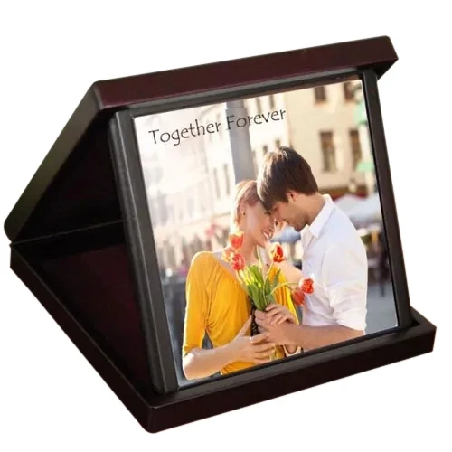 Online Personalized Photo Tile in a Case