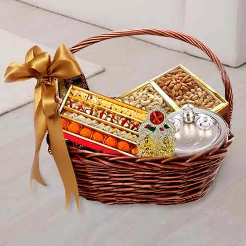 Gift Sweets Gift Basket Online