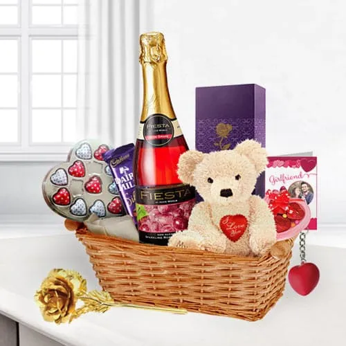 Send Valentine�s Gift Basket