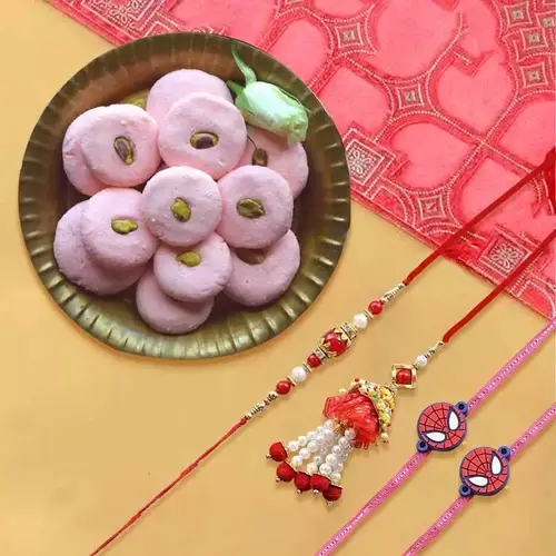 Ecstatic Family Set Rakhi with Sandesh