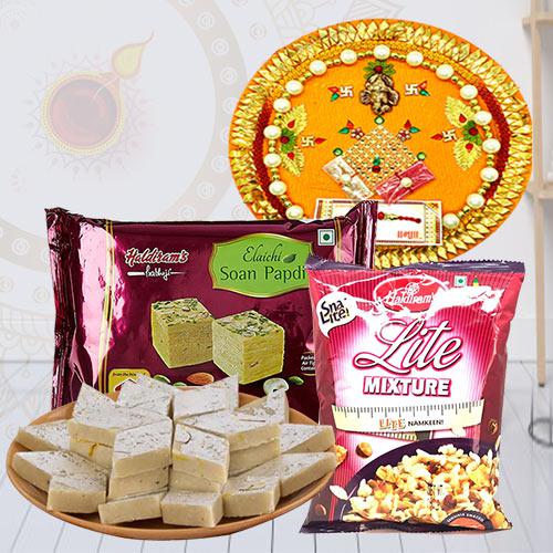 Exclusive Puja Essential Gift Combo