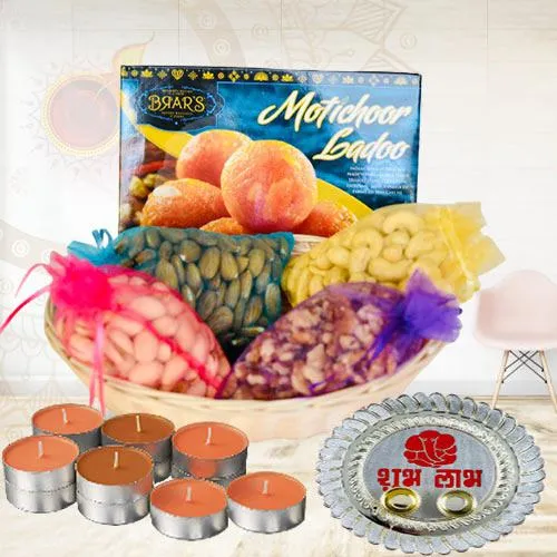 Wonderful Seasons Greetings Sweet Gift Hamper